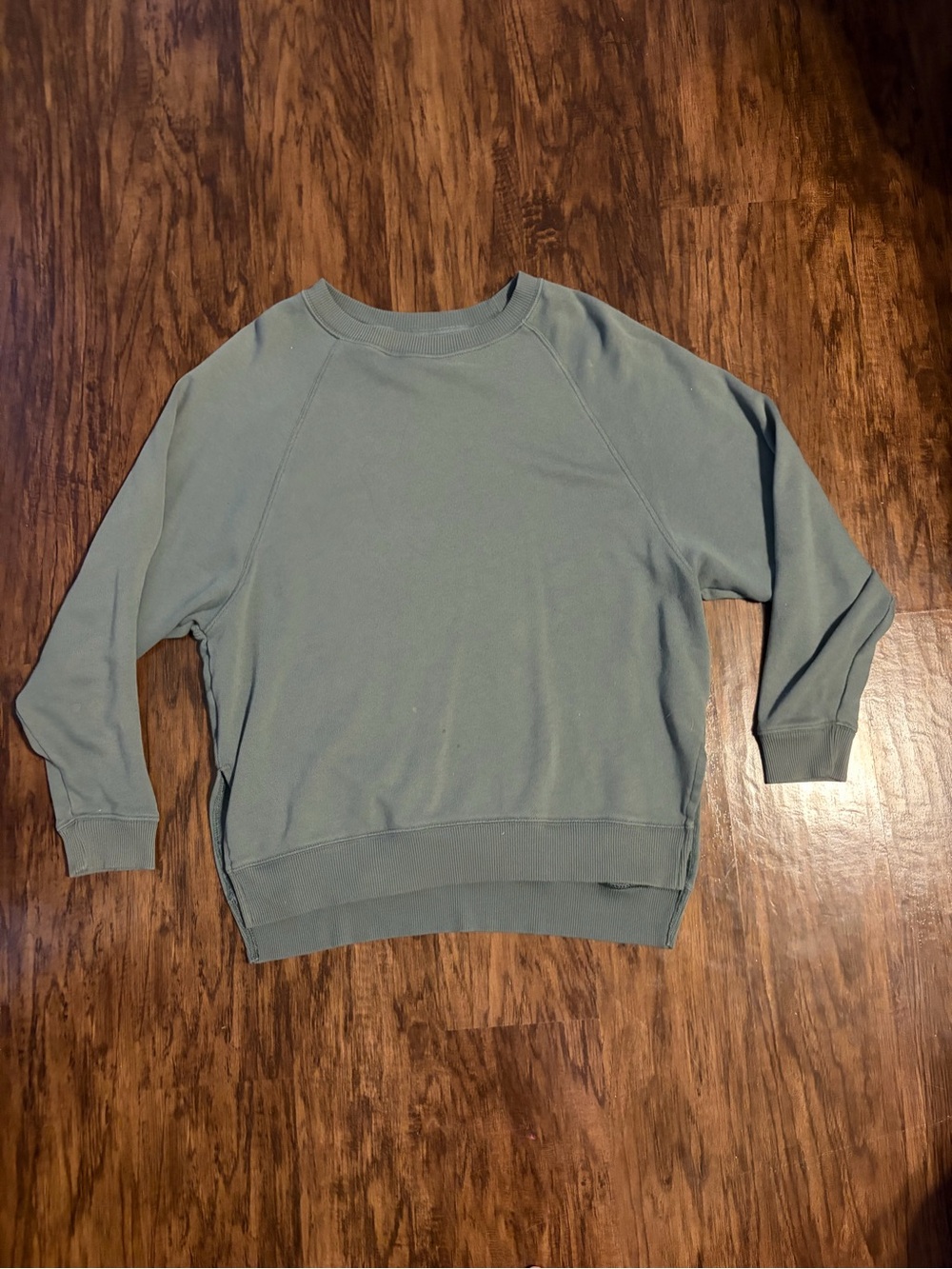 American Eagle Outfitters Men's Crewneck Sweatshirt in Sage